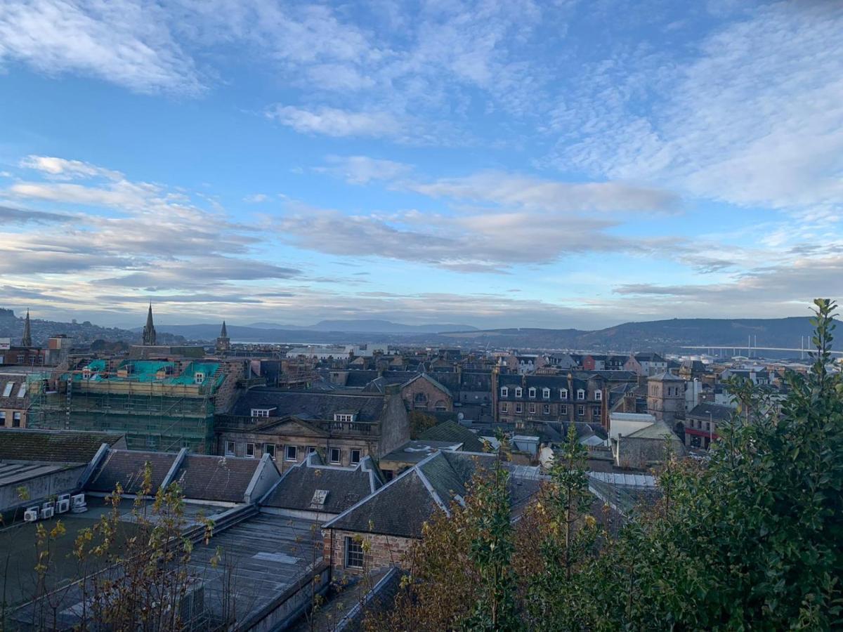Hill House - Mews Town House, In A Quiet Private Close, In The City Centre Of Inverness. Buitenkant foto